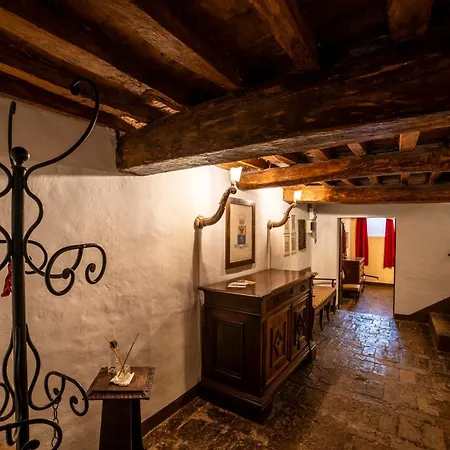 Dimora Palazzo De Antaldis Lägenhet Urbino